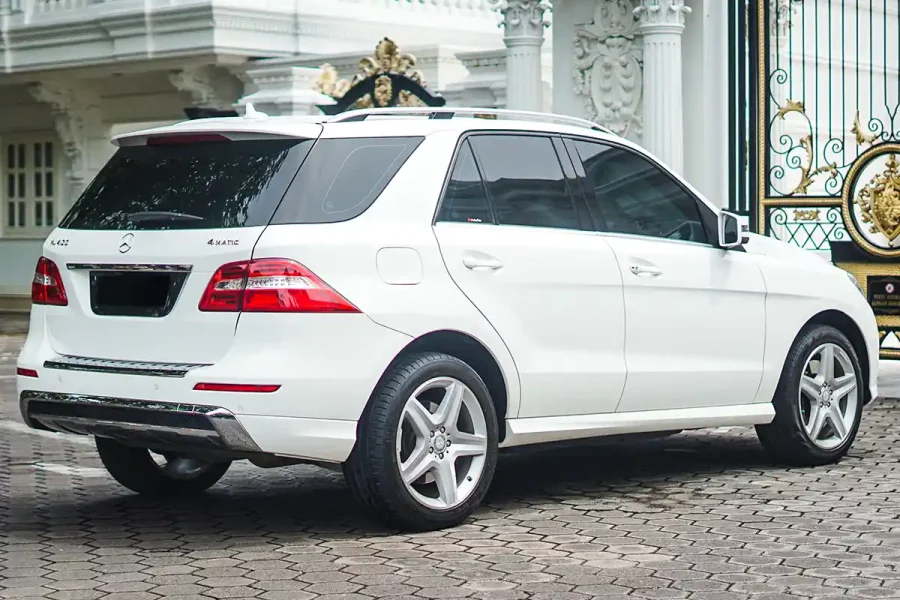 Mercedes-Benz ML 400 – Luxury SUV Rental in Bali | The Fun Trev (BG.03)