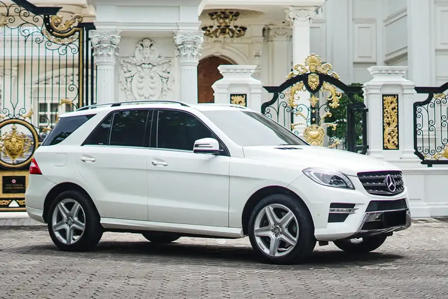 Mercedes-Benz ML 400 – Luxury SUV Rental in Bali | The Fun Trev (BG.03)