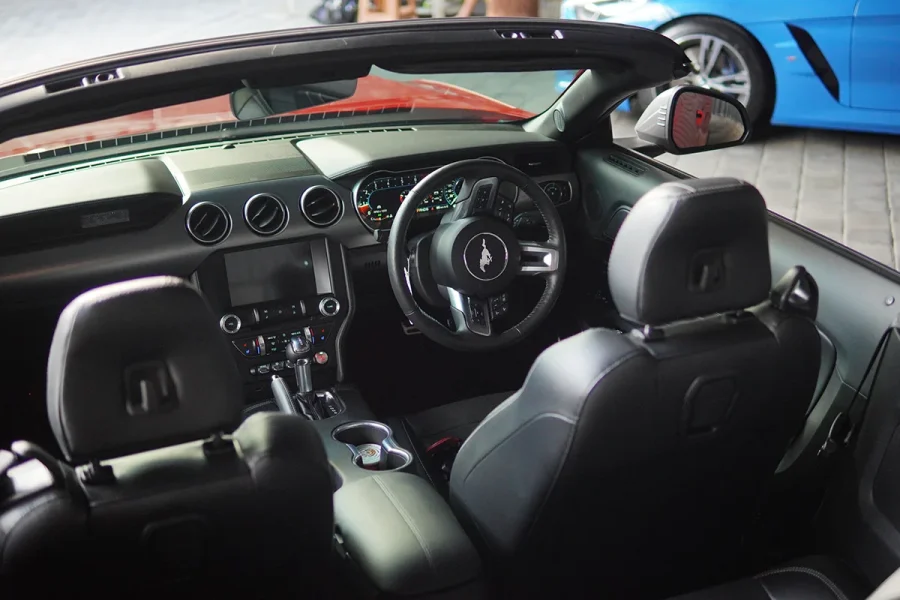 Ford Mustang 2022 Convertible – Luxury Cabrio Car Rental in Bali | The Fun Trev (BG.18)