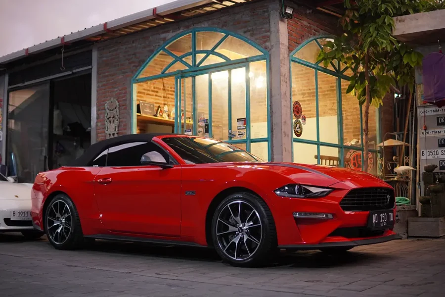 Ford Mustang 2022 Convertible – Luxury Cabrio Car Rental in Bali | The Fun Trev (BG.18)