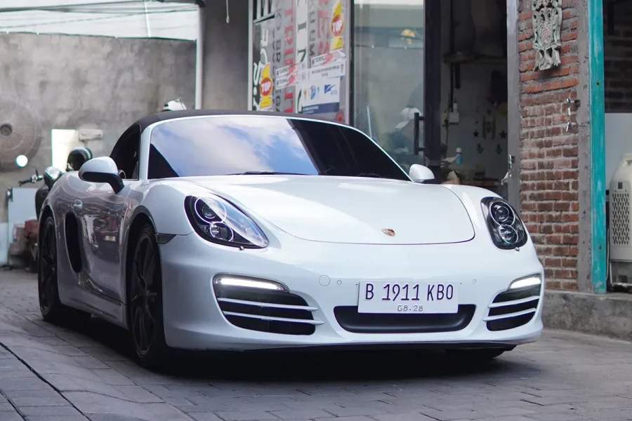 Porsche 718 Boxster – White 2023 – Luxury Convertible Self-Drive in Bali | The Fun Trev (BG.16)