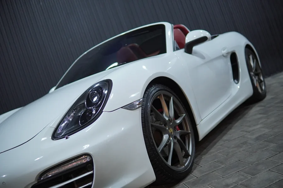 Porsche 718 Boxster – White 2023 – Luxury Convertible Self-Drive in Bali | The Fun Trev (BG.16)