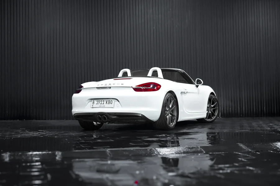 Porsche 718 Boxster – White 2023 – Luxury Convertible Self-Drive in Bali | The Fun Trev (BG.16)