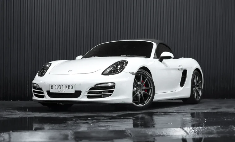 Porsche 718 Boxster – White 2023 – Luxury Convertible Self-Drive in Bali | The Fun Trev (BG.16)