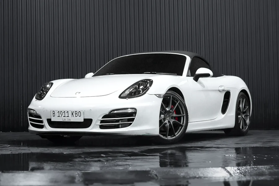 Porsche 718 Boxster – White 2023 – Luxury Convertible Self-Drive in Bali | The Fun Trev (BG.16)