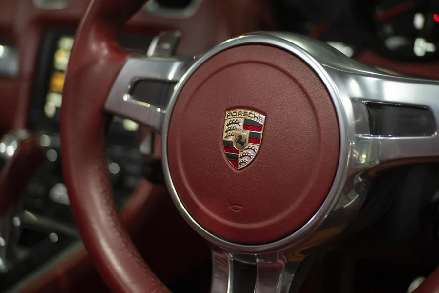 Porsche 718 Boxster – White 2023 – Luxury Convertible Self-Drive in Bali | The Fun Trev (BG.16)