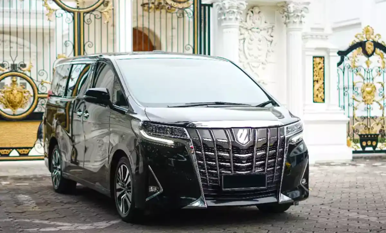 Toyota Alphard Transformer – Luxury Car Rental in Bali | The Fun Trev (BG.02)
