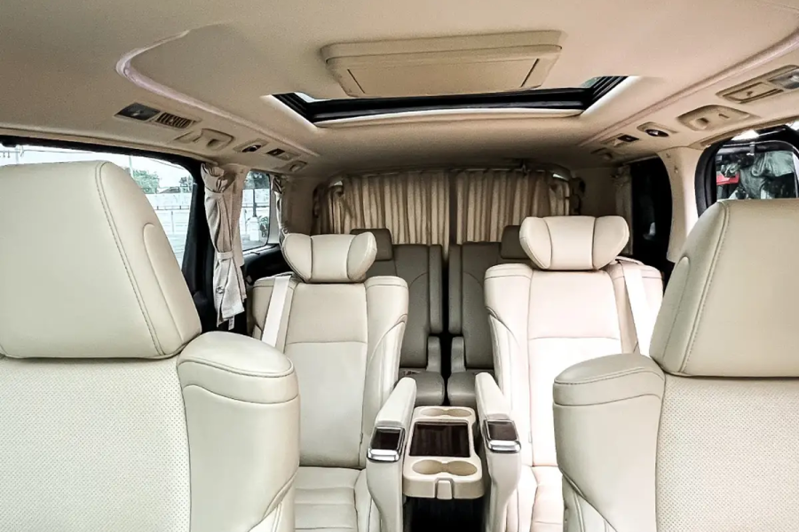 Toyota Alphard Transformer – Luxury Car Rental in Bali | The Fun Trev (BG.02)