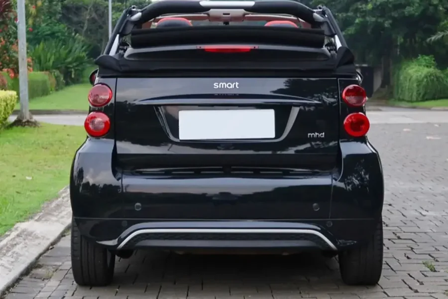 Smart Fortwo Cabriolet Black Rental Bali – Stylish Car Hire | The Fun Trev (BG.01)